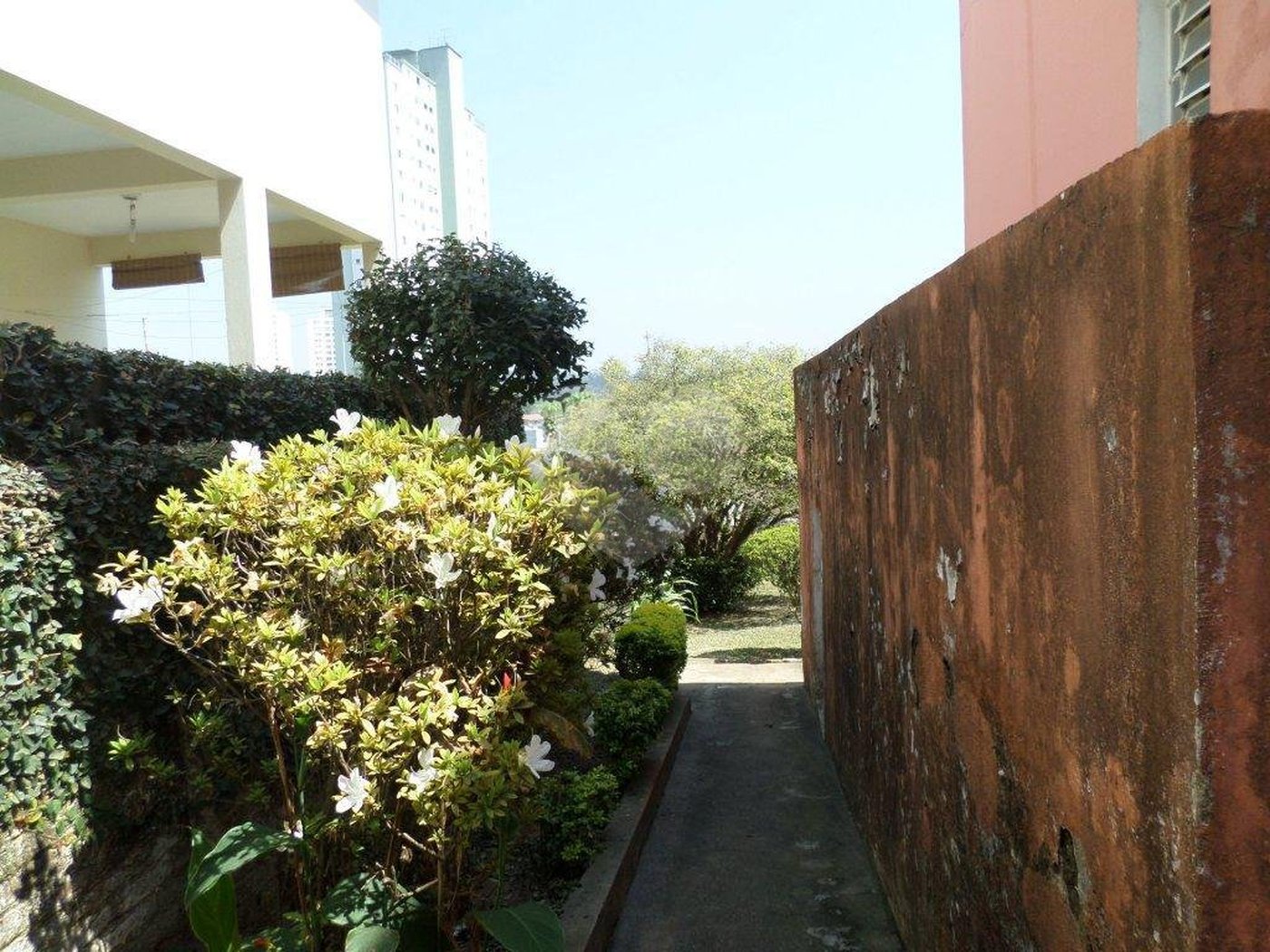 Sobrado à venda com 6 quartos em Jardim Floresta, São Paulo, SP