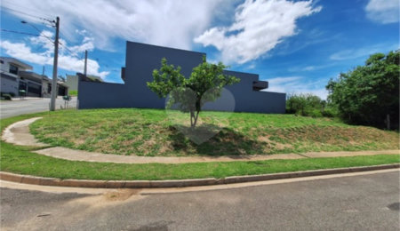 Terreno à venda com 1 suíte em Pinheirinho, Vinhedo, SP