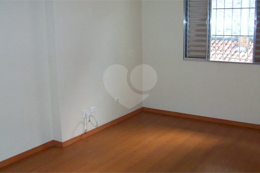 Sobrado à venda com 2 quartos em Conjunto Residencial Vista Verde, São Paulo, SP