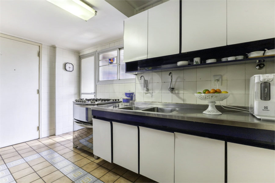 Apartamento à venda com 3 quartos, sendo 1 suíte, em Bela Vista, São Paulo, SP