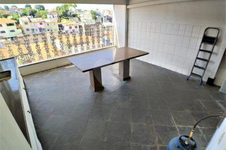 Sobrado à venda com 3 quartos, sendo 1 suíte,  em Vila Mazzei, São Paulo, SP