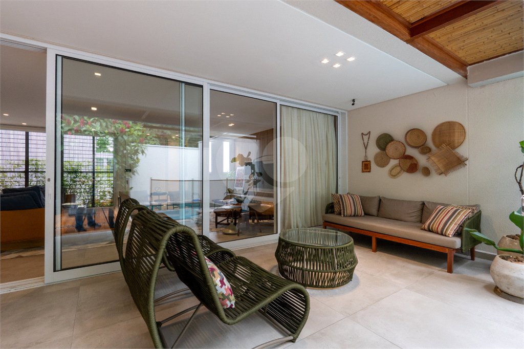 Casa à venda com 3 suítes no condomínio Modernne, São Paulo - SP