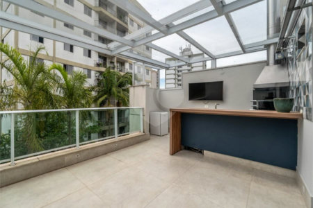 Casa à venda com 4 quartos, sendo 2 suítes, no condomínio Melbourne Residence, São Paulo - SP