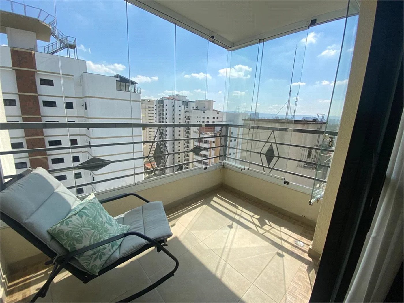Apartamento à venda com 4 quartos, sendo 2 suítes,  em Vila Hamburguesa, São Paulo, SP