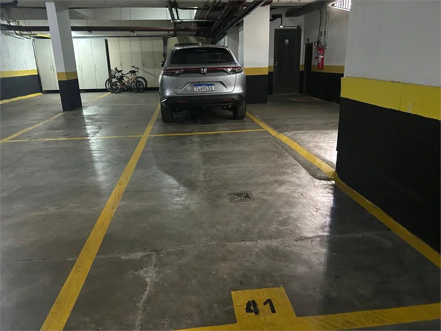 Apartamento à venda com 4 quartos, sendo 2 suítes,  em Pinheiros, São Paulo, SP