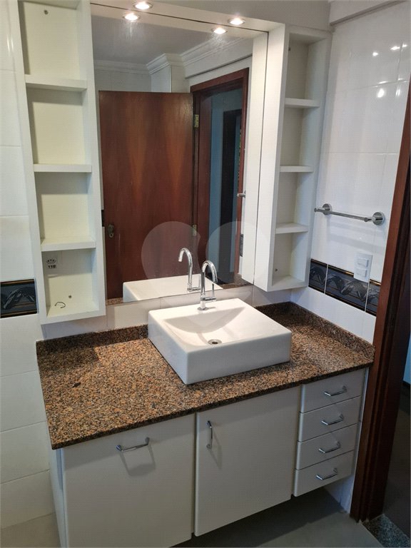 Apartamento à venda com 3 quartos, sendo 1 suíte,  em Vila Angeli, Valinhos, SP