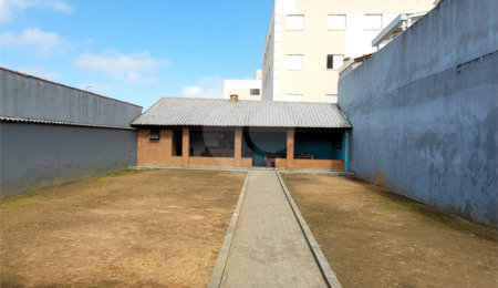 Casa à venda ou para alugar com 3 quartos, sendo 1 suíte,  em Vila Nova Aparecida, Mogi das Cruzes, SP