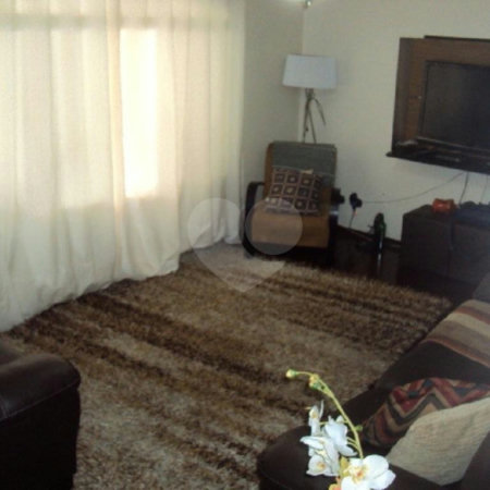 Sobrado à venda com 3 quartos, sendo 1 suíte,  em Jardim Pinheiros, São Paulo, SP