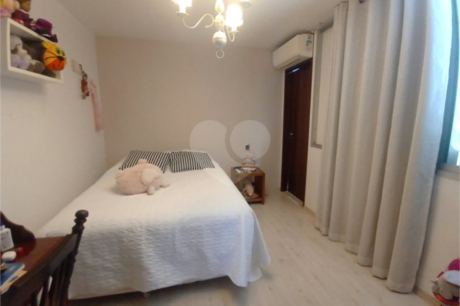 Sobrado à venda com 5 suítes em Santana, São Paulo, SP