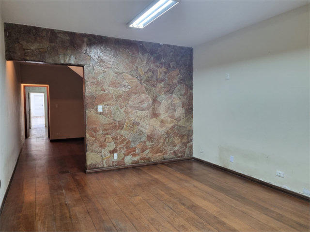Sobrado à venda com 3 quartos em Moema, São Paulo, SP