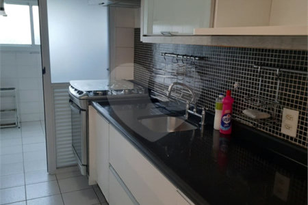 Apartamento à venda ou para alugar com 3 quartos, sendo 1 suíte, em Cidade São Francisco, São Paulo, SP