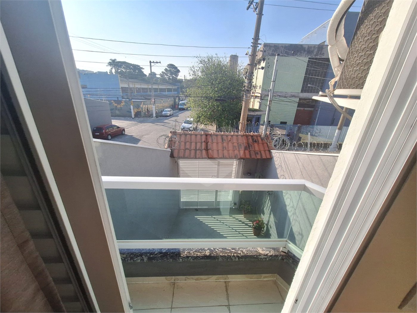 Sobrado à venda com 4 quartos, sendo 1 suíte,  em Vila São Geraldo, São Paulo, SP