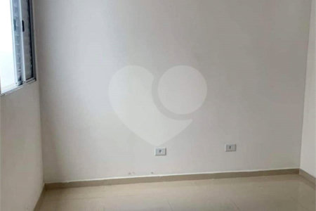 Casa à venda com 2 quartos, sendo 1 suíte, no condomínio Sem Nome, Suzano - SP