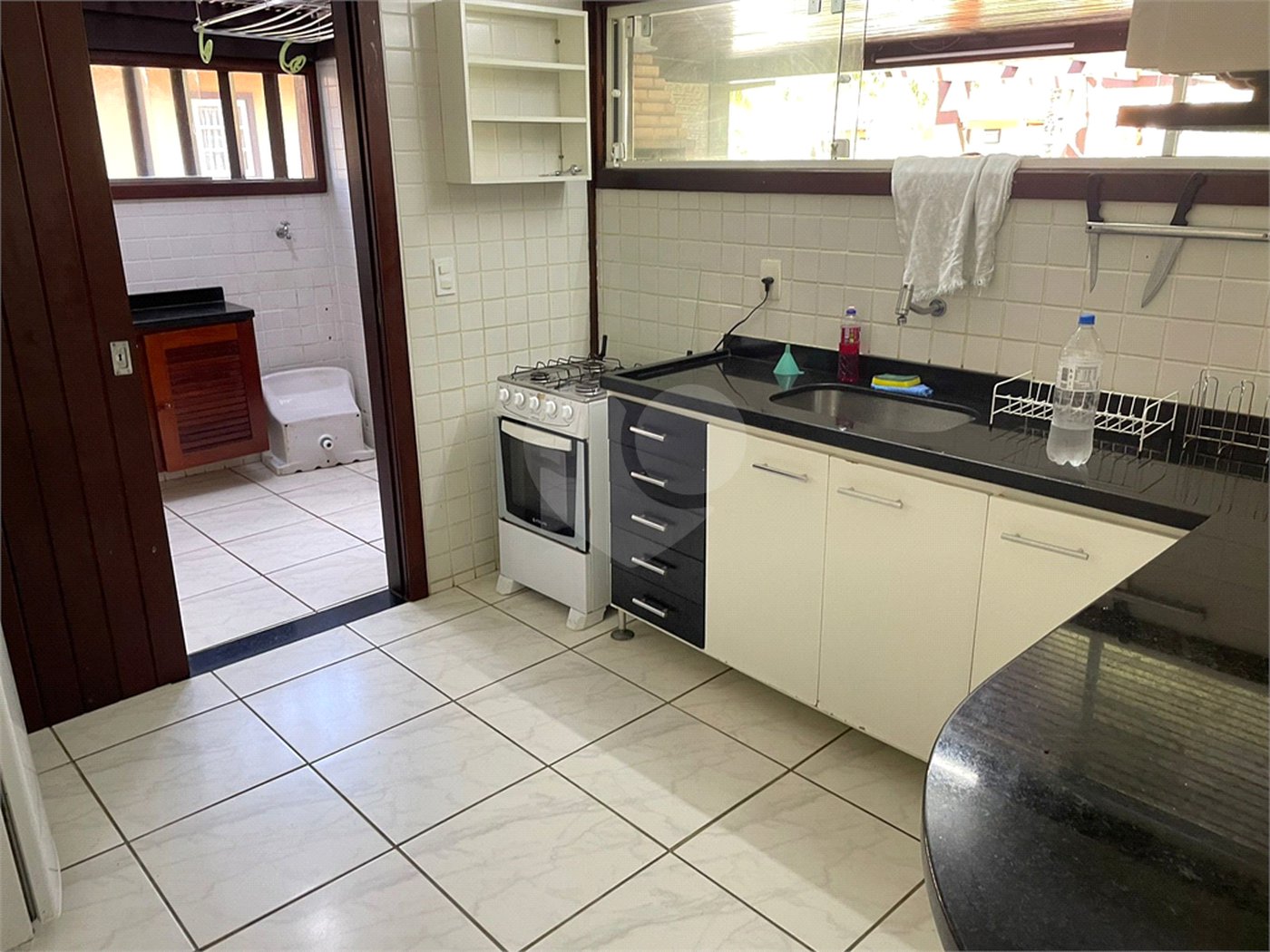 Casa em condomínio à venda com 2 quartos, sendo 1 suíte,  em Portal da Ferradura, Armação dos Búzios, RJ