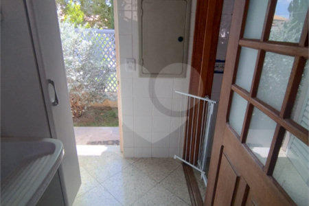 Casa à venda com 3 quartos, sendo 1 suíte, no condomínio Bosque de Greviléa, Vinhedo - SP