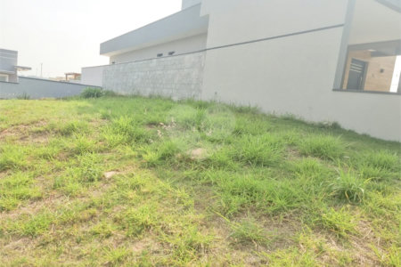 Terreno à venda no condomínio Bosque dos Cambarás, Valinhos - SP