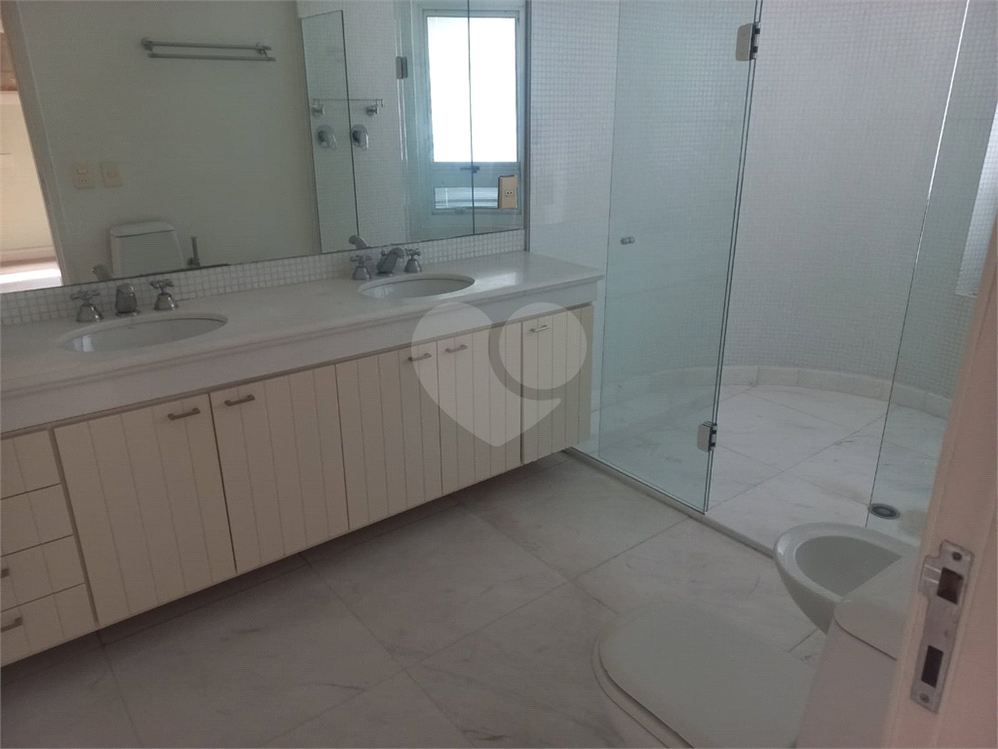 Apartamento à venda com 4 quartos, sendo 2 suítes, em Vila Uberabinha, São Paulo, SP