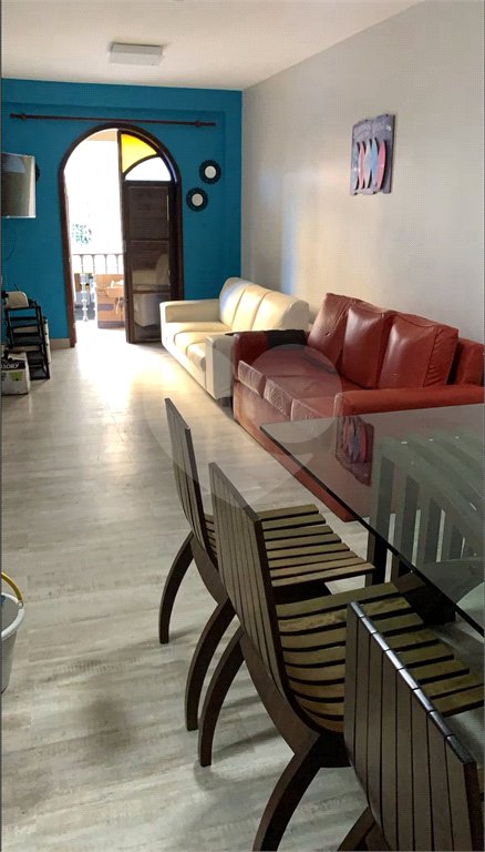 Apartamento à venda com 3 quartos no Centro, Cabo Frio, RJ