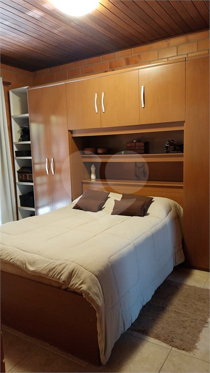 Casa Térrea à venda com 4 quartos, sendo 1 suíte,  em Parque dos Lagos, Mogi das Cruzes, SP