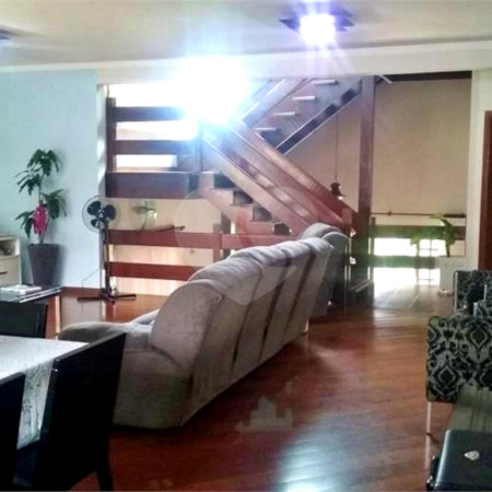 Sobrado à venda com 6 quartos, sendo 4 suítes, em Tucuruvi, São Paulo, SP