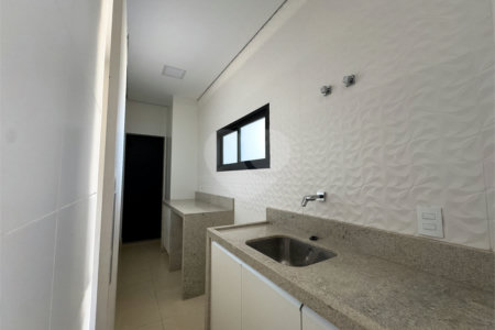 Casa à venda com 3 quartos, sendo 2 suítes, no condomínio Jardim Residencial Dona Maria José, Indaiatuba - SP