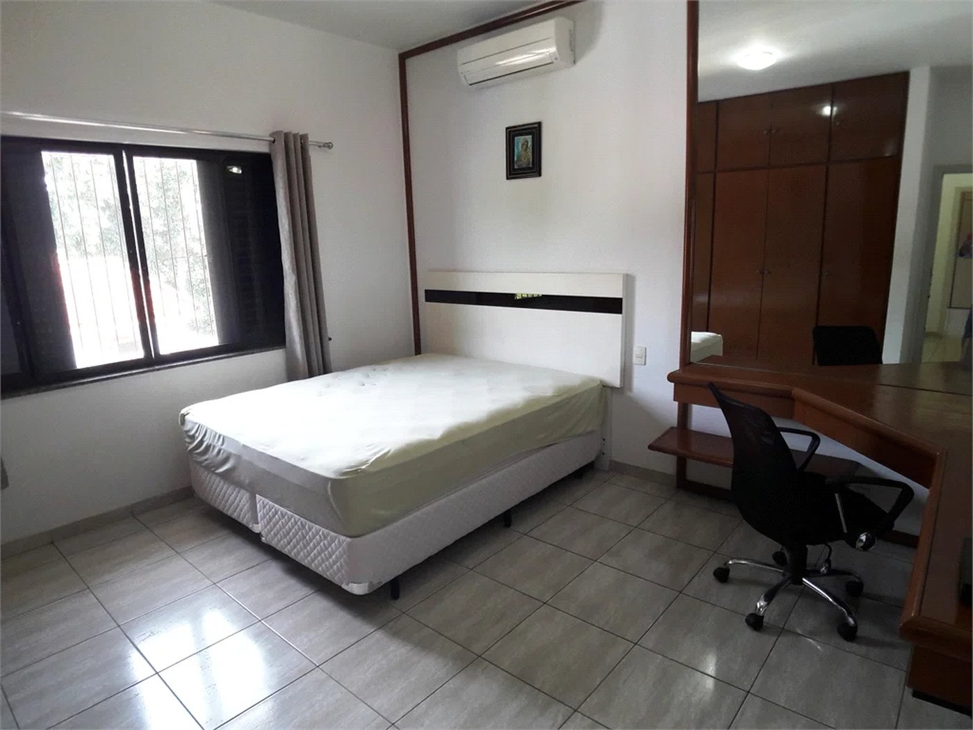 Casa à venda com 5 quartos, sendo 3 suítes, em Butantã, São Paulo, SP