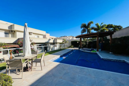 Casa à venda ou para alugar com 4 suítes em Observatório, Vinhedo, SP
