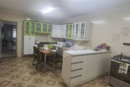 Casa à venda com 3 quartos, sendo 1 suíte,  em Jardim Vila Galvão, Guarulhos, SP