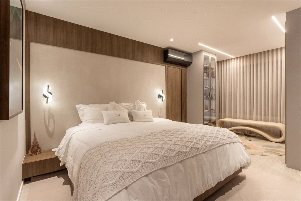 Apartamento à venda com 3 suítes em Jardim Morumbi, São Paulo, SP