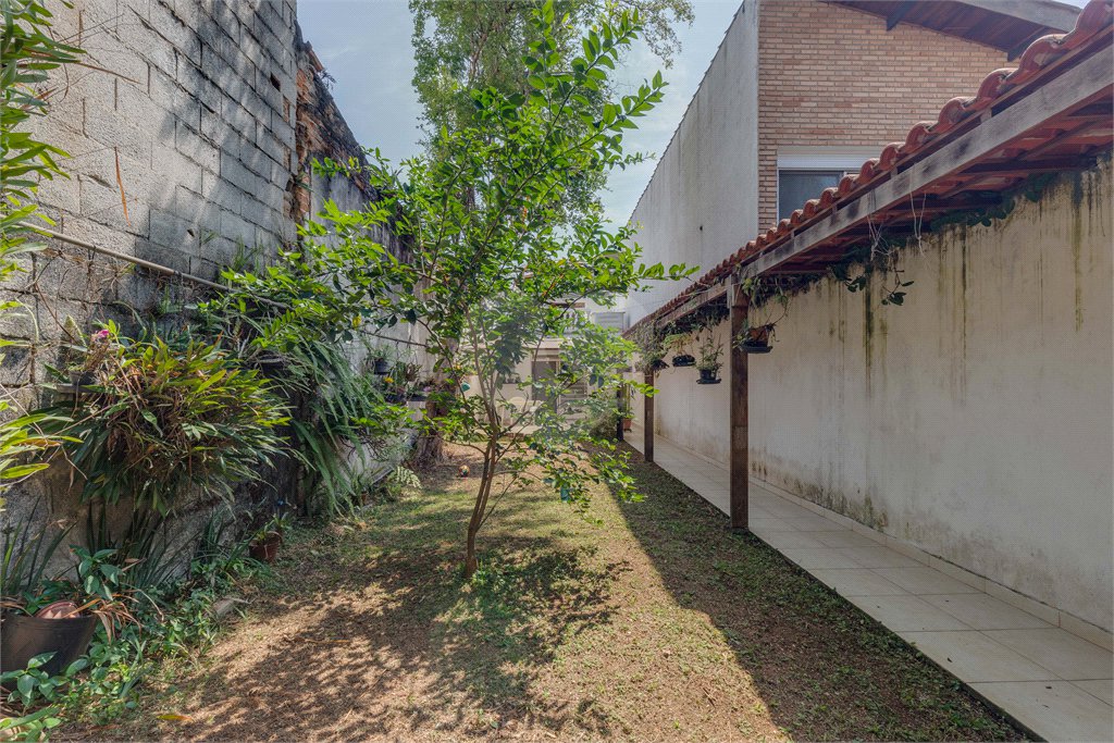 Sobrado à venda com 2 quartos em Chácara Monte Alegre, São Paulo, SP