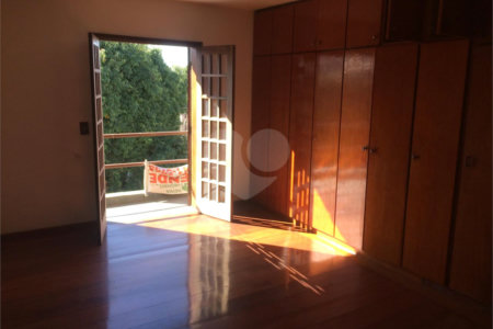 Casa à venda com 4 quartos, sendo 1 suíte, em Jardim Brasília (zona Leste), São Paulo, SP