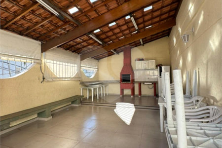 Casa à venda com 3 quartos, sendo 1 suíte, no condomínio Villagio Staluccia, São Paulo - SP
