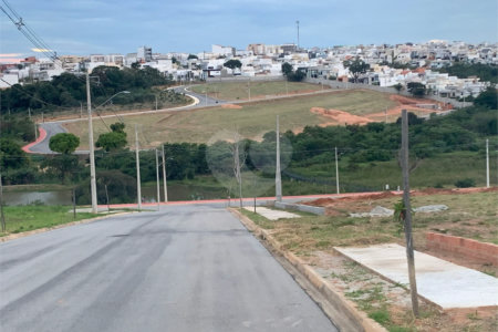 Terreno à venda no condomínio Jardim Residencial Helena Maria, Sorocaba - SP