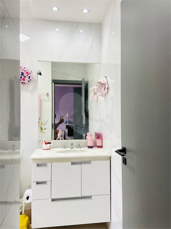 Casa à venda com 3 suítes em Jardim Londrina, São Paulo, SP