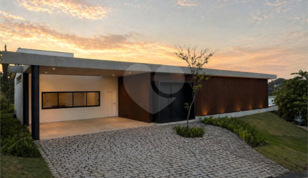Casa à venda com 4 suítes no condomínio Terras de Santa Tereza, Itupeva - SP