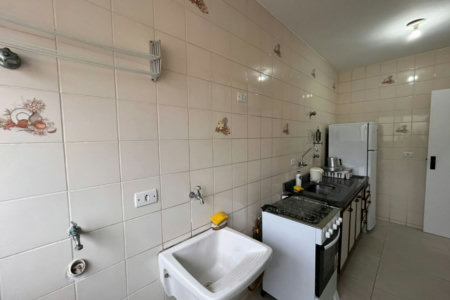 Apartamento com 2 dormitórios à venda, 65 m² por R$ 360.000,00 - Vila Júlia - Guarujá/SP