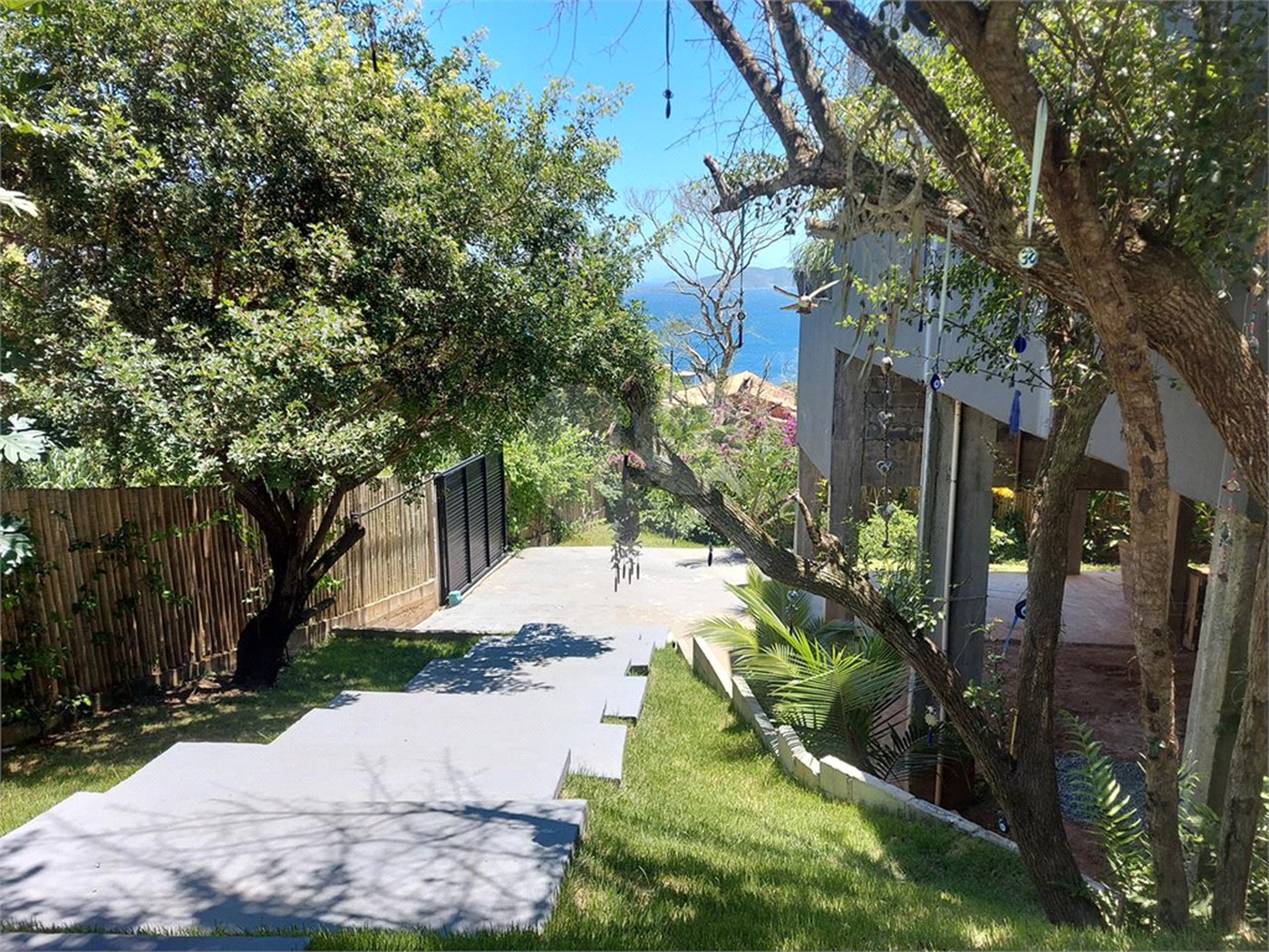 Casa à venda com 4 quartos, sendo 3 suítes, em Albatroz, Armação dos Búzios, RJ