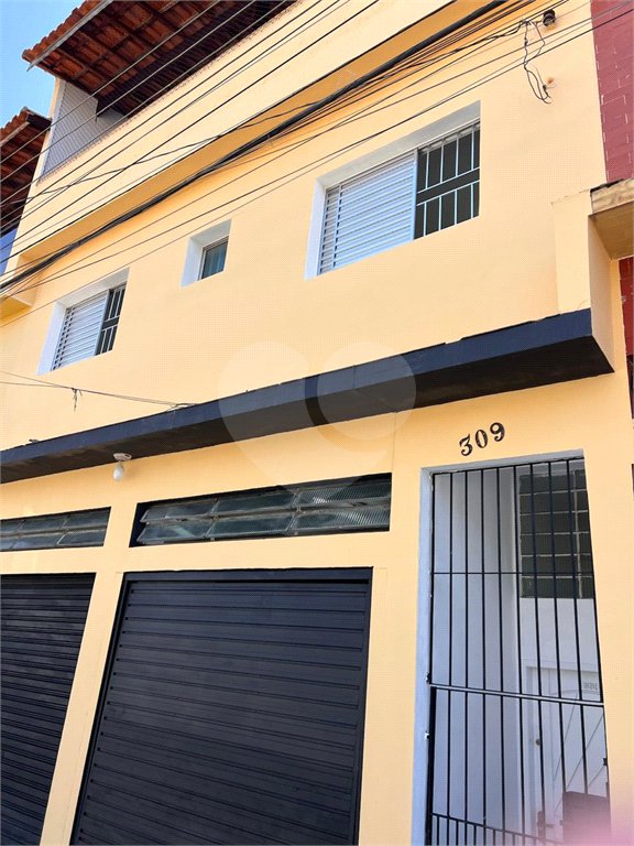 Sobrado à venda com 2 quartos, sendo 1 suíte, em Vila Correa, Ferraz de Vasconcelos, SP