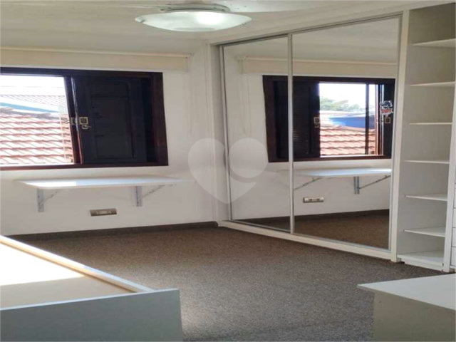Sobrado à venda com 3 quartos, sendo 1 suíte,  em Vila Medeiros, São Paulo, SP