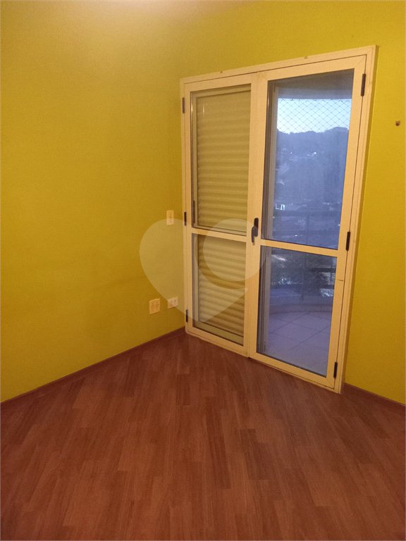 Apartamento à venda com 3 quartos, sendo 1 suíte,  em Vila Suzana, São Paulo, SP