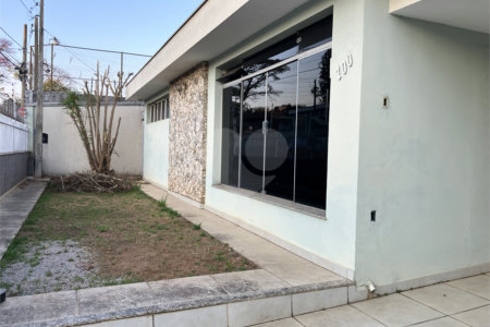 Casa Térrea à venda com 4 quartos, sendo 2 suítes, em Jardim Santa Rosália, Sorocaba, SP