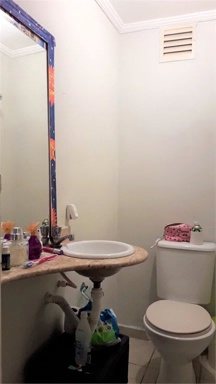 Casa à venda com 3 quartos, sendo 1 suíte,  no condomínio Jardim das Palmas, São Paulo - SP