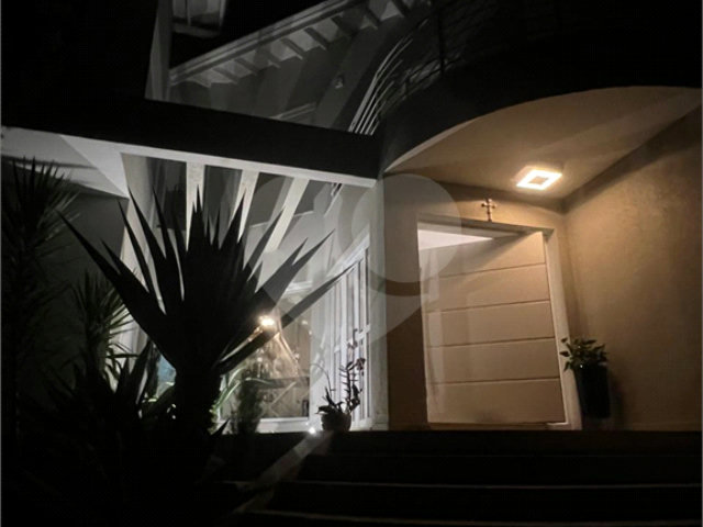 Casa à venda com 4 suítes no condomínio Parque Petrópolis 4 Secção, Mairiporã - SP