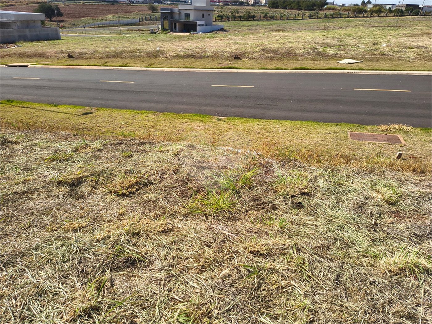 Terreno à venda no condomínio Riviera Village - Cravinhos, Cravinhos - SP