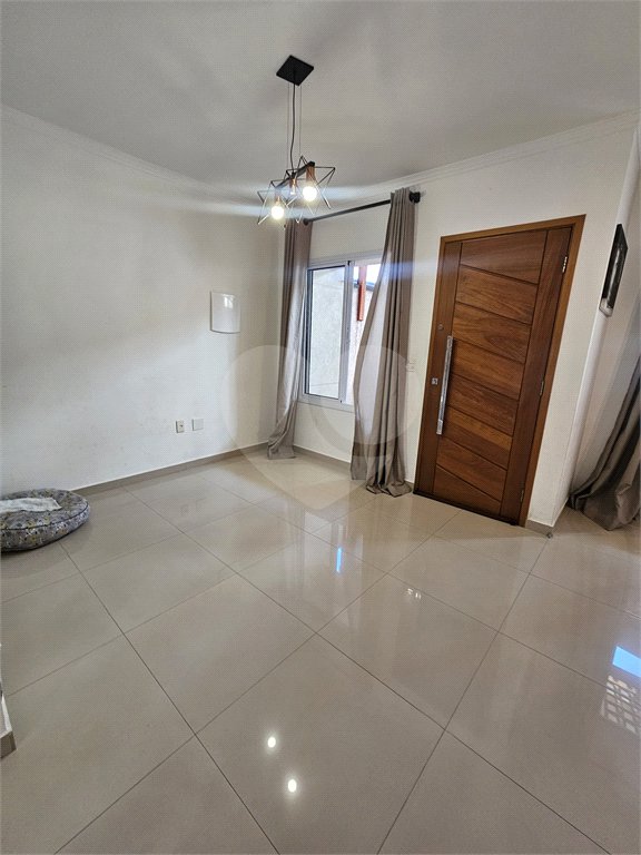 Sobrado à venda com 3 quartos, sendo 1 suíte,  em Vila Nivi, São Paulo, SP