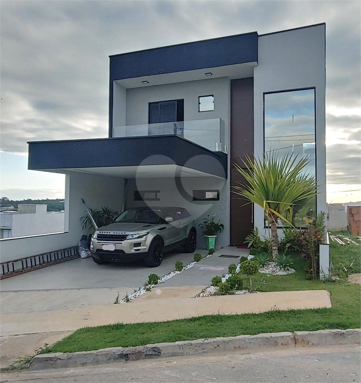 Casa à venda com 4 quartos, sendo 2 suítes, no condomínio Horto Florestal Iii, Sorocaba - SP
