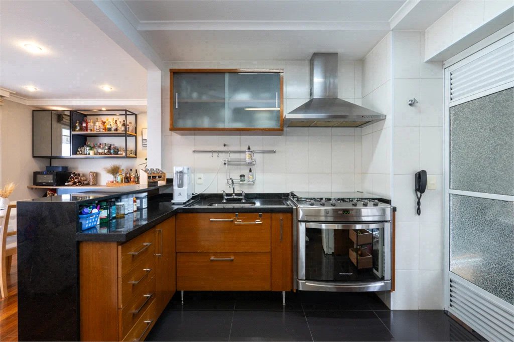 Apartamento à venda com 2 quartos, sendo 1 suíte, em Vila Gertrudes, São Paulo, SP