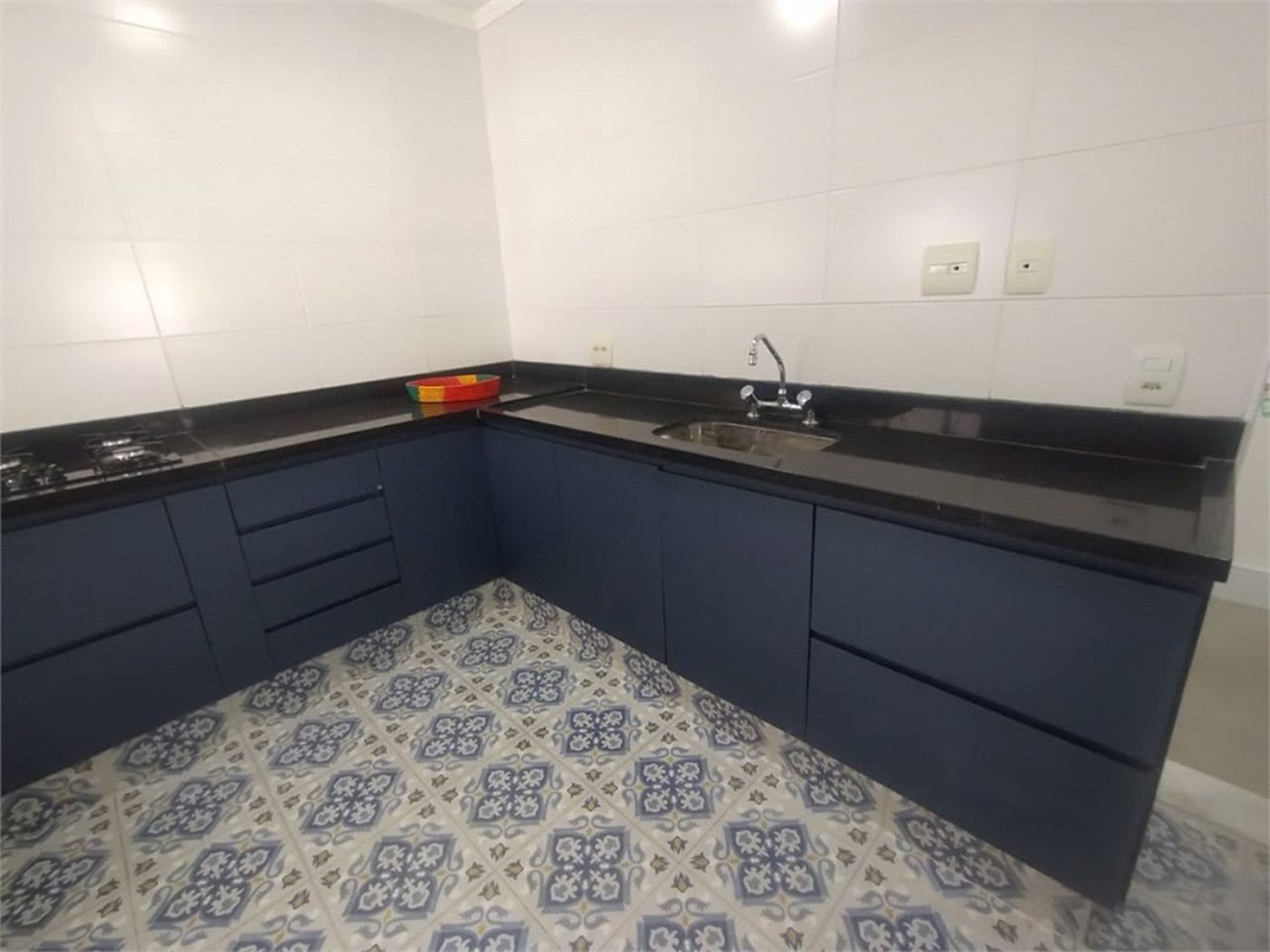 Apartamento Residencial à venda, Jardim Astúrias, Guarujá - AP0683.