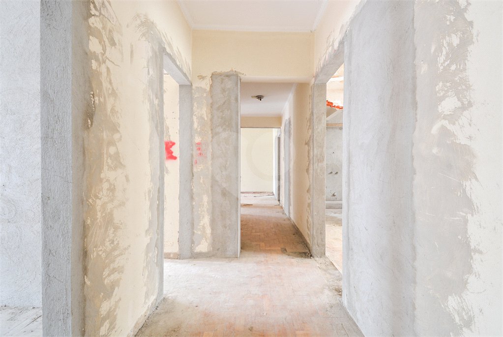 Apartamento à venda com 4 quartos, sendo 3 suítes, em Consolação, São Paulo, SP