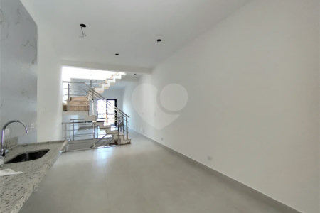 Sobrado à venda com 3 quartos, sendo 1 suíte, em Santa Teresinha, São Paulo, SP